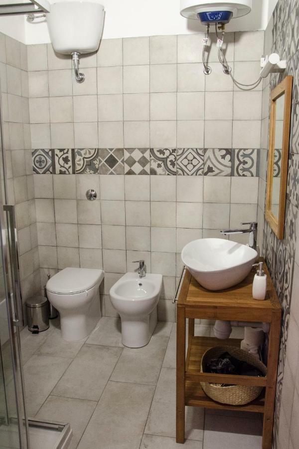 Domu 'E Casteddu Apartman Cagliari Kültér fotó